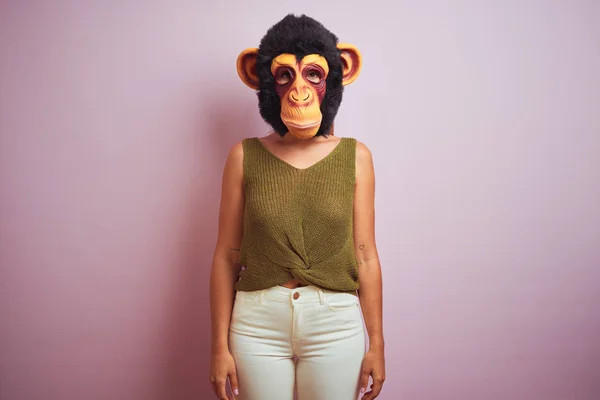 Mulher Vestindo Shirt Máscara Macaco — Fotografia de Stock