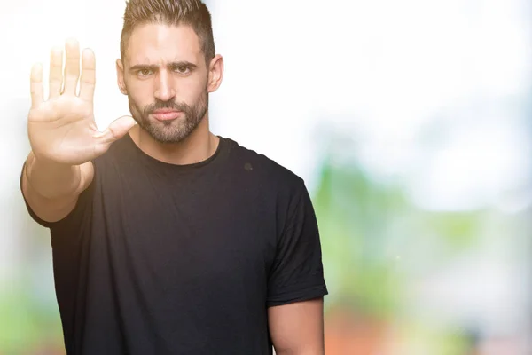 Joven Hombre Guapo Sobre Fondo Aislado Haciendo Dejar Cantar Con —  Fotos de Stock