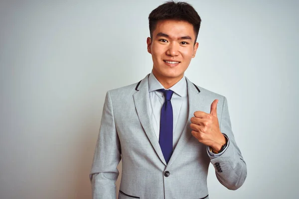 Empresário Chinês Asiático Vestindo Jaqueta Cinza Gravata Sobre Fundo Branco — Fotografia de Stock
