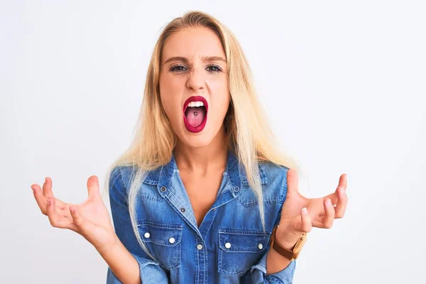 Jonge Mooie Vrouw Draagt Casual Denim Shirt Staan Geïsoleerde Witte — Stockfoto