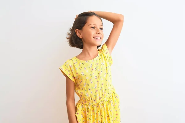 Junge Schöne Kindermädchen Tragen Gelbes Florales Kleid Steht Über Isoliertem — Stockfoto