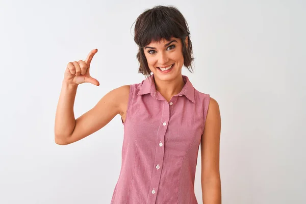 Jonge Mooie Vrouw Draagt Rode Zomer Shirt Staan Geïsoleerde Witte — Stockfoto