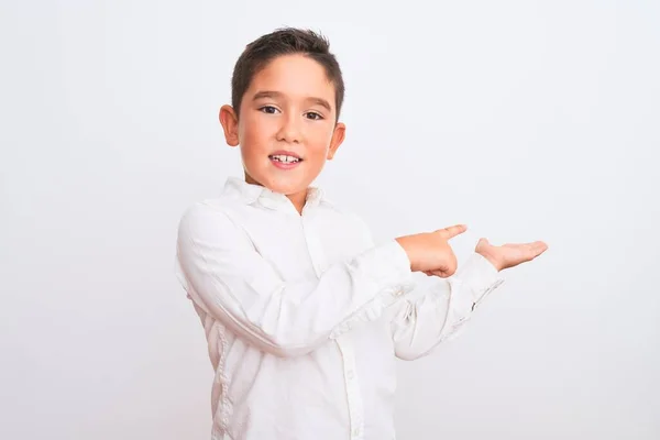 Beau Garçon Enfant Portant Chemise Élégante Debout Sur Fond Blanc — Photo