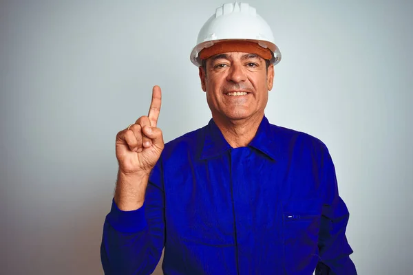 Bello Uomo Operaio Mezza Età Che Indossa Uniforme Casco Sfondo — Foto Stock