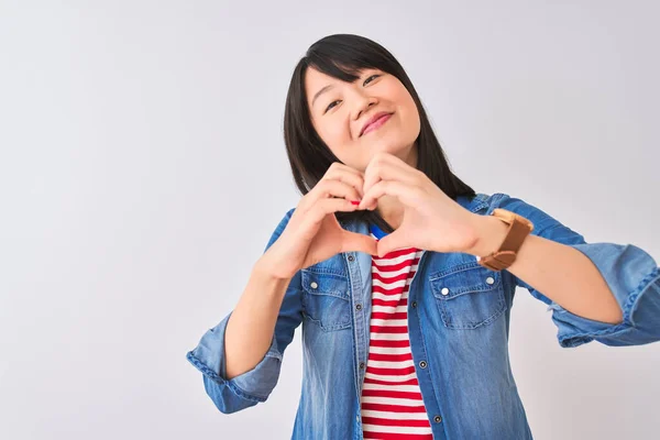 Chinese Vrouw Draagt Denim Shirt Rood Gestreepte Shirt Geïsoleerde Witte — Stockfoto