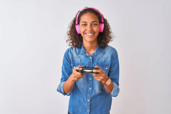 Mulher Gamer Brasileira Jogando Videogame Usando Fones Ouvido Sobre Fundo — Fotografia de Stock