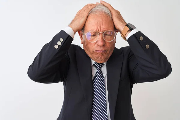 Hombre Negocios Pelo Gris Mayor Que Usa Traje Gafas Sobre — Foto de Stock