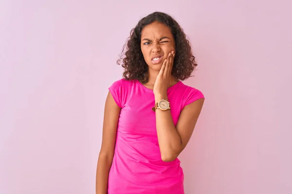 Genç Brezilyalı Kadın Diş Ağrısı Veya Diş Üzerinde Diş Hastalığı — Stok fotoğraf
