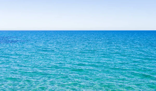 Incroyable Magnifique Océan Bleu Rochers Par Une Journée Ensoleillée Paysage — Photo