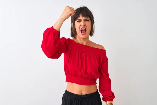 Jovem Mulher Bonita Vestindo Camiseta Verão Vermelho Sobre Fundo Branco — Fotografia de Stock
