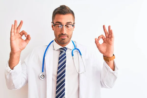 Young Handsome Doctor Man Wearing Stethoscope Isolated Background Relax Smiling — Stock Photo, Image