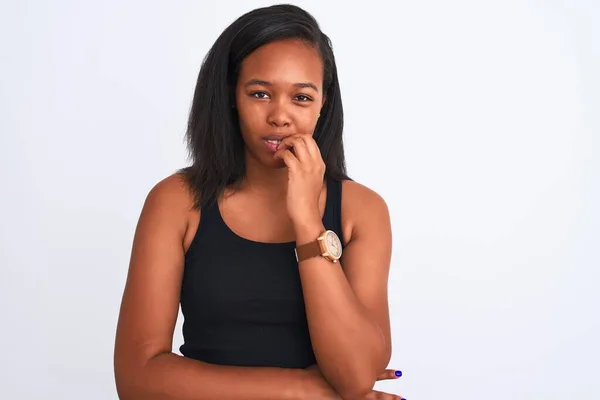 Mooie Jonge Afro Amerikaanse Vrouw Geïsoleerde Achtergrond Zoek Gestresst Nerveus — Stockfoto