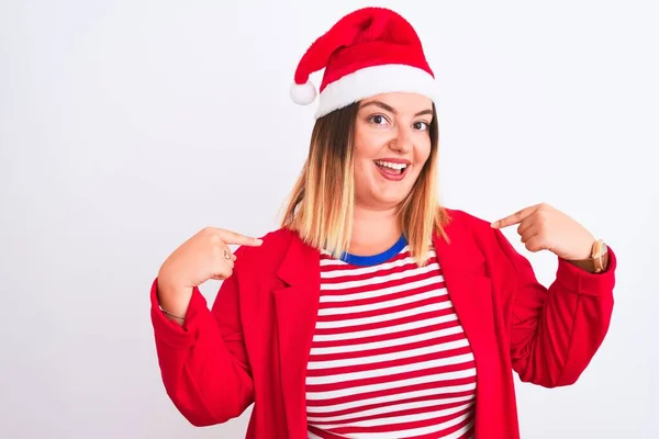 Jovem Mulher Bonita Vestindo Chapéu Natal Santa Sobre Fundo Branco — Fotografia de Stock