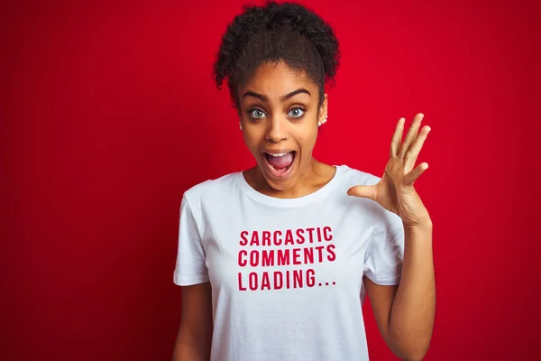 Afro American Woman Wearing Funny Shirt Irony Comments Isolated Red — ストック写真