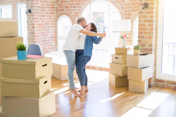 Young Couple Dancing Cardboard Boxes New Home Celebrating Smiling Very — Stock Photo, Image