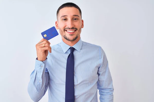 Junger Geschäftsmann Mit Kreditkarte Vor Isoliertem Hintergrund Mit Einem Glücklichen — Stockfoto