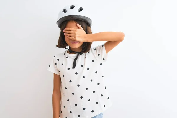 Belle Enfant Fille Portant Casque Vélo Sécurité Debout Sur Fond — Photo