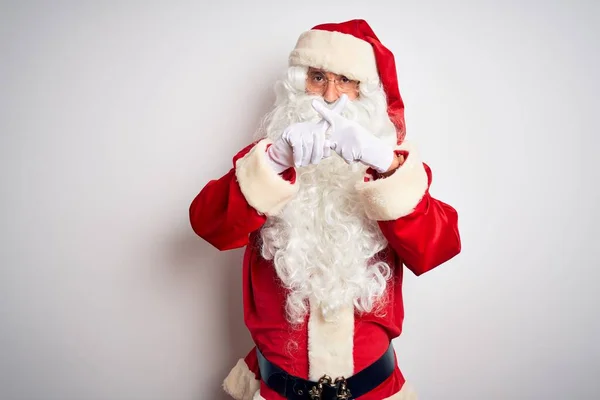 Hombre Guapo Mediana Edad Con Traje Santa Pie Sobre Fondo —  Fotos de Stock