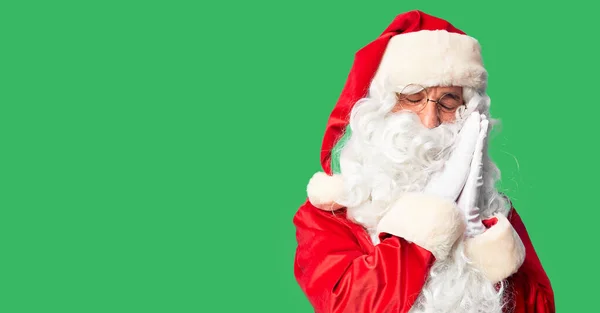 Gutaussehender Mann Mittleren Alters Weihnachtsmann Kostüm Und Bart Schlafend Träumend — Stockfoto