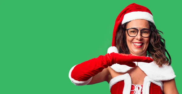 Žena Středního Věku Kostýmu Santa Clause Gestikuluje Rukama Ukazujícíma Velkou — Stock fotografie