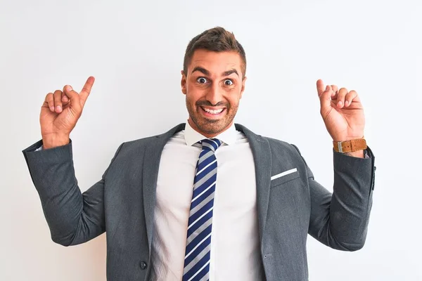 Joven Hombre Negocios Guapo Vistiendo Traje Corbata Sobre Fondo Aislado — Foto de Stock