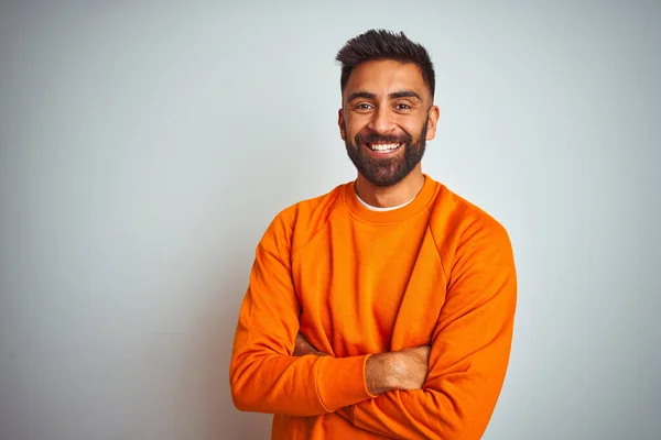 Giovane Indiano Che Indossa Maglione Arancione Sfondo Bianco Isolato Volto — Foto Stock