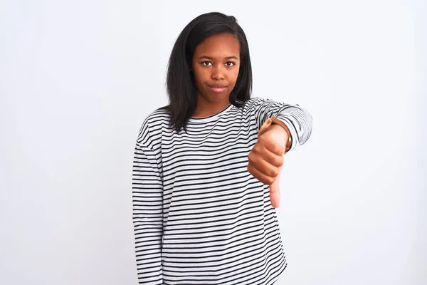 Hermosa Mujer Afroamericana Joven Vistiendo Suéter Invierno Sobre Fondo Aislado —  Fotos de Stock