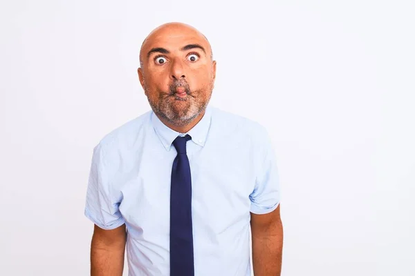 Hombre Negocios Mediana Edad Con Corbata Pie Sobre Fondo Blanco —  Fotos de Stock