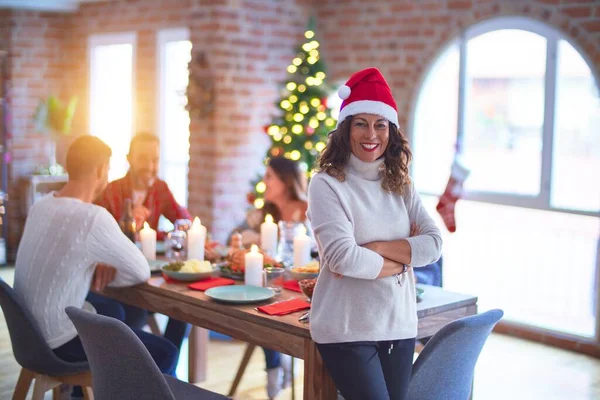 Beautiful Middle Age Woman Smiling Happy Confident Standing Wearing Santa — ストック写真