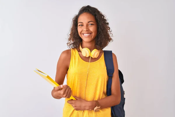 Brasiliansk Student Kvinna Bär Ryggsäck Innehav Anteckningsbok Över Isolerad Vit — Stockfoto