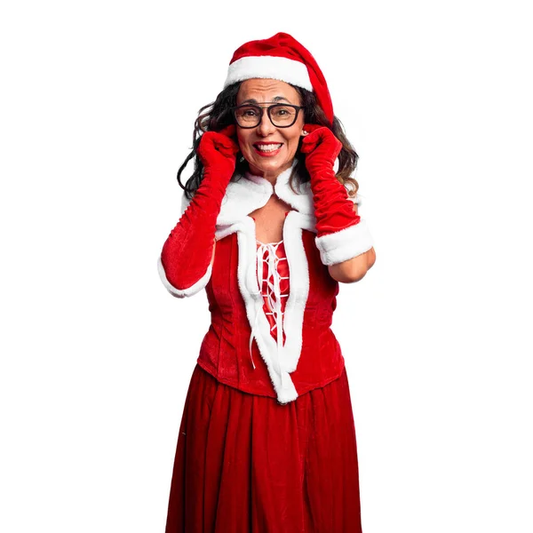 Žena Středního Věku Kostýmu Santa Clause Zakrývající Uši Prsty Otráveným — Stock fotografie