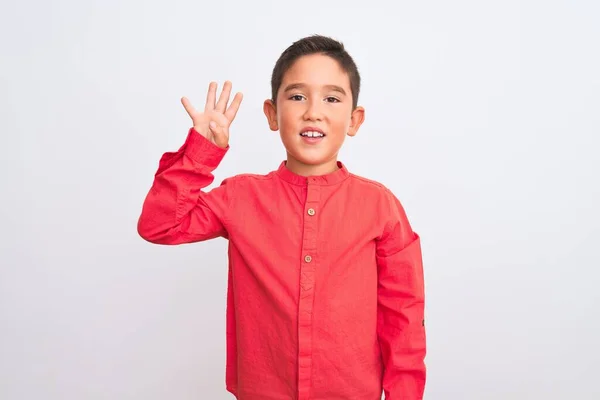 Hermoso Niño Con Elegante Camisa Roja Pie Sobre Fondo Blanco — Foto de Stock