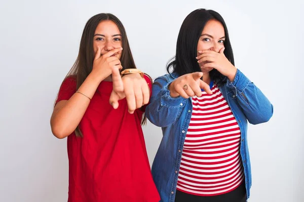 Giovani Belle Donne Che Indossano Abiti Casual Piedi Sopra Isolato — Foto Stock