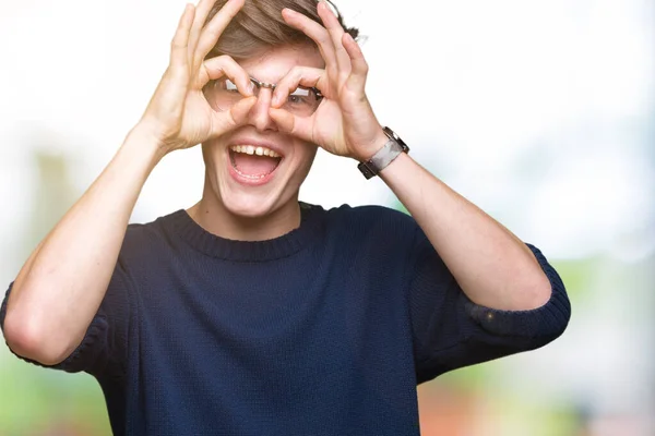 Joven Hombre Guapo Con Gafas Sobre Fondo Aislado Haciendo Buen —  Fotos de Stock