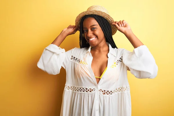 Beautiful African American Girl Wearing Bikini Summer Hat Smiling Happy — Stock Photo, Image