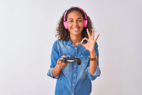 Brazilian Gamer Woman Playing Video Game Using Headphones Isolated White — Stock Photo, Image