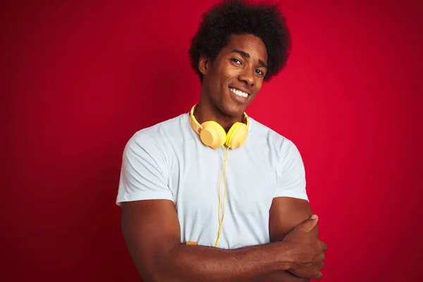 Jonge Afro Amerikaanse Man Luistert Naar Muziek Met Een Koptelefoon — Stockfoto