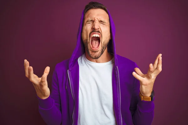 Joven Hombre Fitness Con Sudadera Deportiva Casual Capucha Sobre Fondo —  Fotos de Stock