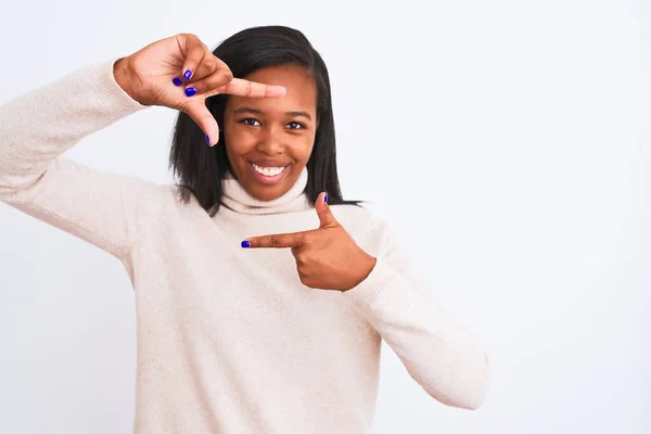 Beautiful Young African American Woman Wearing Turtleneck Sweater Isolated Background — ストック写真