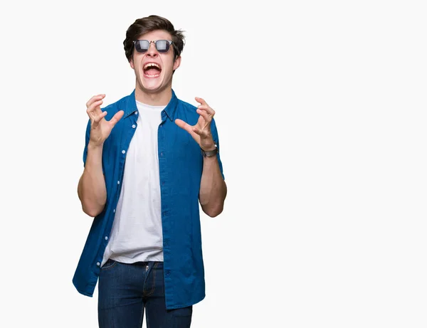 Joven Hombre Guapo Con Gafas Sol Sobre Fondo Aislado Loco —  Fotos de Stock