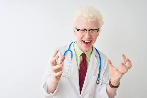 Young Albino Doctor Man Wearing Stethoscope Standing Isolated White Background — Stock Photo, Image