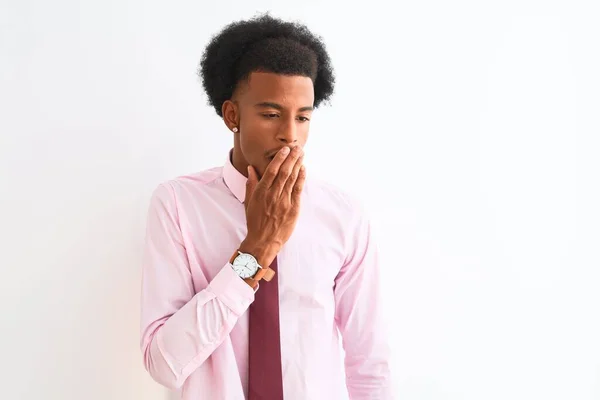 Joven Hombre Negocios Afroamericano Vistiendo Corbata Pie Sobre Fondo Blanco —  Fotos de Stock