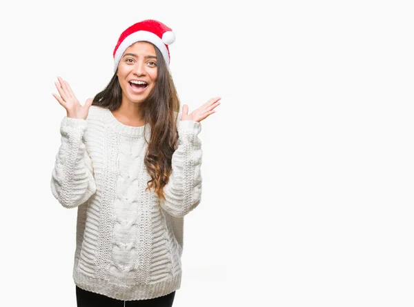 Giovane Donna Araba Indossa Cappello Natale Sfondo Isolato Celebrando Pazzo — Foto Stock