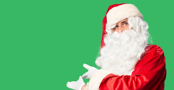 Middelbare Leeftijd Knappe Man Santa Claus Kostuum Baard Staande Nodig — Stockfoto