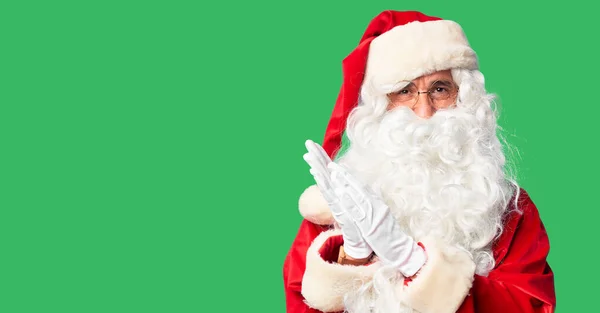 Gutaussehender Mann Mittleren Alters Weihnachtsmann Kostüm Und Bart Stehend Klatschend — Stockfoto