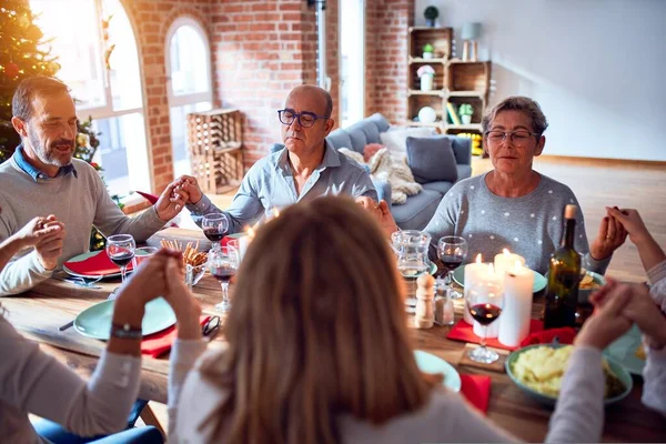 Family Friends Dining Home Celebrating Christmas Eve Traditional Food Decoration — Stock Photo, Image