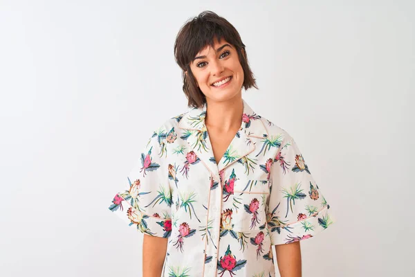 Hermosa Mujer Vacaciones Con Camisa Casual Verano Sobre Fondo Blanco — Foto de Stock