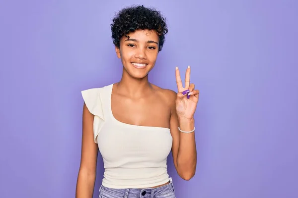 Jovem Mulher Afro Americana Africana Bonita Vestindo Shirt Casual Sobre — Fotografia de Stock