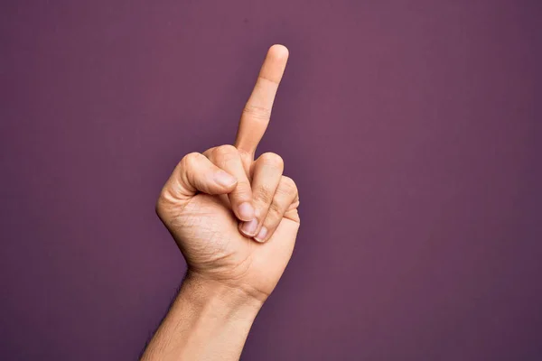 Hand Caucasian Young Man Showing Fingers Isolated Purple Background Showing — Stock Photo, Image