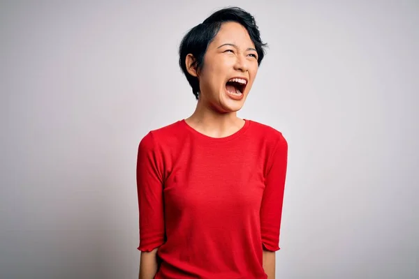 Junge Schöne Asiatische Mädchen Lässigem Roten Shirt Vor Isoliertem Weißen — Stockfoto